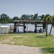 Vacation-Rentals-New-Orleans-Fishing-Camps-in-New-Orleans-Hunting-Lodge-New-Orleans-Three-Palms-Lodge-New-Orleans-Louisiana(7)